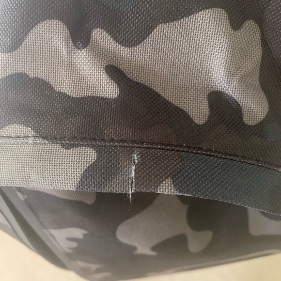 Habitu Backpack - Picture 4 of 7